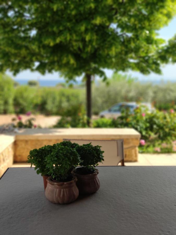 Olive Tree Cottage 2 Nea Peramos  Exterior photo